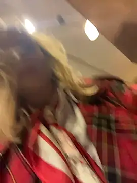 Snapshot of LadyTatiana_Madam chatting on November 15, 2025, 4:14 pm LadyTatiana Madam online show from November 15, 2025, 4:14 pm