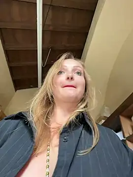 Snapshot of LadyTatiana_Madam chatting on July 26, 2026, 1:51 pm LadyTatiana Madam online show from July 26, 2026, 1:51 pm
