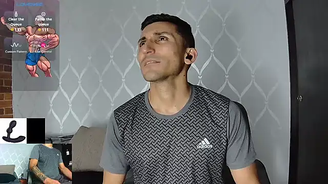 Snapshot of Marck_Muscle chatting on February 14, 2025, 2:18 am Marck Muscle online show from February 14, 2025, 2:18 am