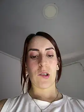 Snapshot of Buttyy_Cherry chatting on April 1, 2026, 4:04 pm Buttyy Cherry online show from April 1, 2026, 4:04 pm