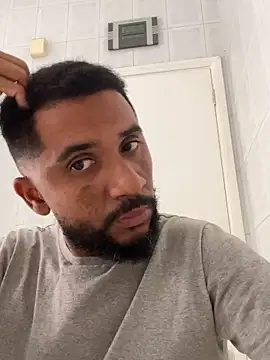 MiddlingAffluent online show from April 14, 2026, 5:19 pm