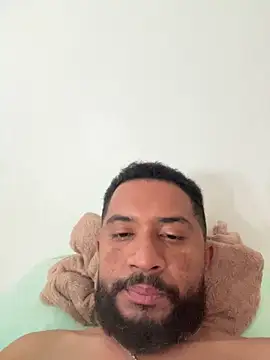 MiddlingAffluent online show from April 21, 2026, 12:55 pm