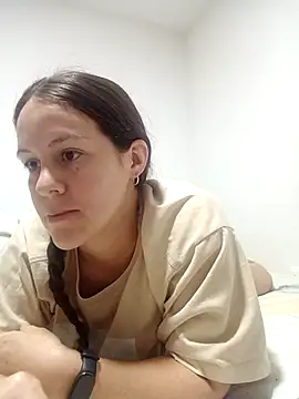 AURORA FRANKLIN online show from February 16, 2026, 11:12 pm