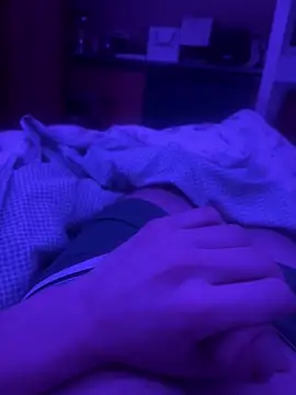 Maxxxooouuu online show from April 18, 2026, 4:05 am