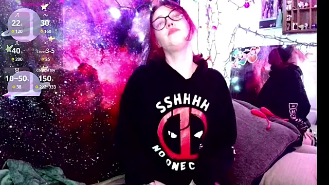 EverlyEster online show from January 16, 2025, 4:07 am