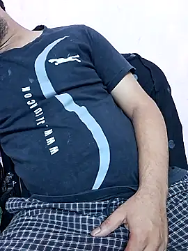 Snapshot of GlassBarge9 chatting on November 5, 2025, 2:06 pm GlassBarge9 online show from November 5, 2025, 2:06 pm