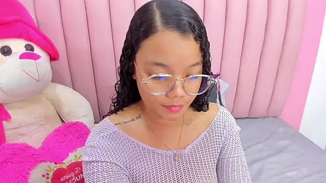 ISABELLA 020 online show from April 1, 2026, 1:41 pm