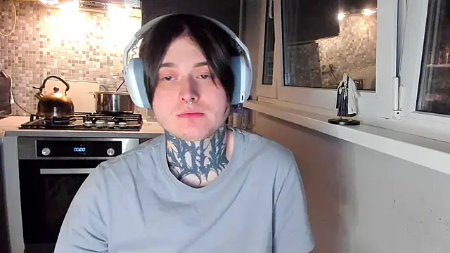 Snapshot of _torfin_ chatting on February 12, 2026, 9:32 pm torfin online show from February 12, 2026, 9:32 pm