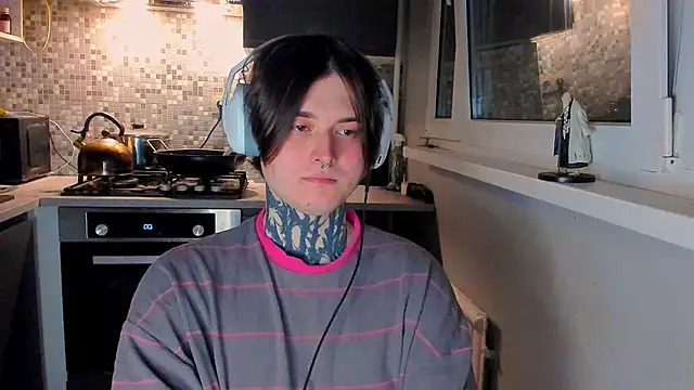 Snapshot of _torfin_ chatting on February 23, 2026, 9:56 pm torfin online show from February 23, 2026, 9:56 pm