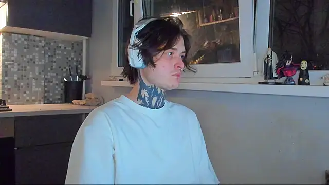  torfin  online show from April 6, 2026, 10:54 pm