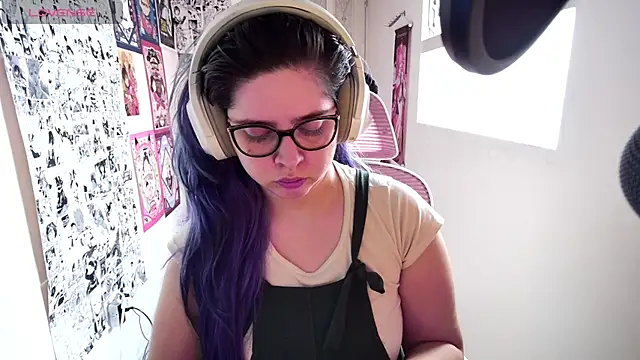 Vallolet Spencer online show from November 5, 2025, 8:42 pm