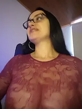 preetypeach online show from April 9, 2026, 9:09 pm