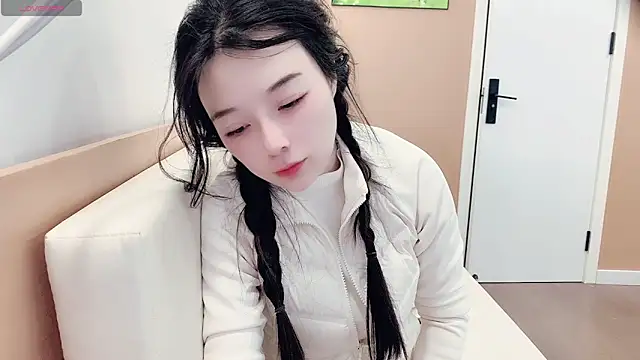 AKiKi711 online show from February 15, 2026, 4:20 am