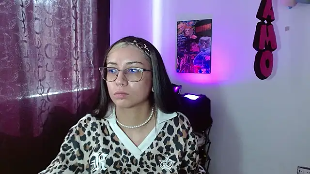 Snapshot of squirt_charlott chatting on October 24, 2025, 5:42 pm squirt charlott online show from October 24, 2025, 5:42 pm