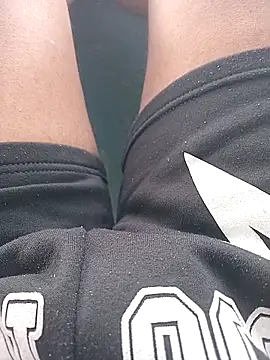 Snapshot of lapercataa chatting on March 14, 2025, 7:34 pm lapercataa online show from March 14, 2025, 7:34 pm