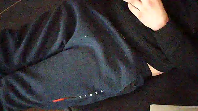 kiksnap-meistro5 online show from February 10, 2026, 3:38 pm