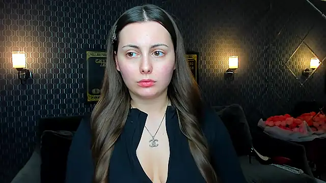 Snapshot of _extraterrestrial_ chatting on October 7, 2025, 5:10 pm  extraterrestrial  online show from October 7, 2025, 5:10 pm