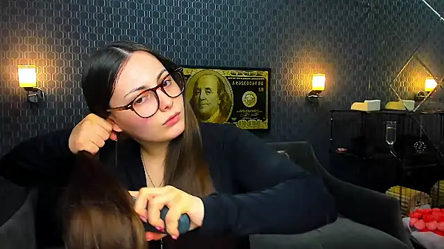  extraterrestrial  online show from November 4, 2025, 7:02 pm