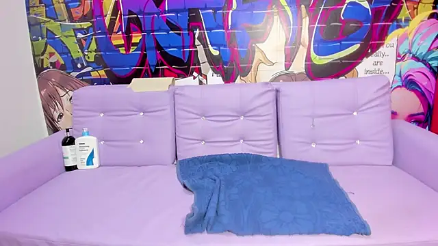 Snapshot of jessi_and_boy chatting on October 13, 2025, 11:05 pm jessi and boy online show from October 13, 2025, 11:05 pm