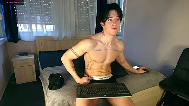 ChristianLevine  online show from February 10, 2026, 6:06 am