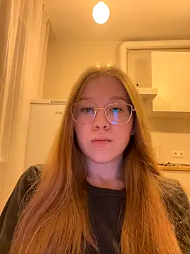 Snapshot of Eva_Weyne chatting on November 17, 2025, 8:25 pm Eva Weyne online show from November 17, 2025, 8:25 pm