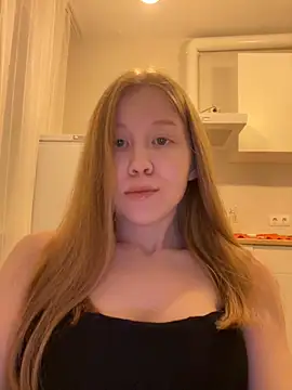 Snapshot of Eva_Weyne chatting on December 20, 2025, 6:37 pm Eva Weyne online show from December 20, 2025, 6:37 pm