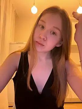 Snapshot of Eva_Weyne chatting on January 10, 2026, 8:43 pm Eva Weyne online show from January 10, 2026, 8:43 pm