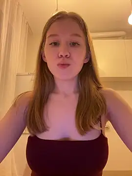 Snapshot of Eva_Weyne chatting on February 9, 2026, 8:46 pm Eva Weyne online show from February 9, 2026, 8:46 pm