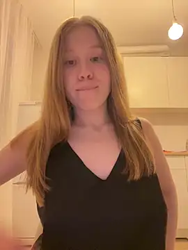 Snapshot of Eva_Weyne chatting on February 20, 2026, 9:26 pm Eva Weyne online show from February 20, 2026, 9:26 pm