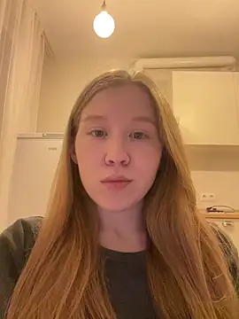 Snapshot of Eva_Weyne chatting on March 2, 2026, 8:04 pm Eva Weyne online show from March 2, 2026, 8:04 pm