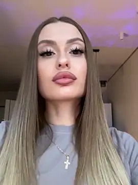 Snapshot of Sweet__Milly chatting on October 25, 2025, 1:07 pm Sweet Milly online show from October 25, 2025, 1:07 pm