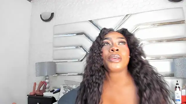 LexiieGrey online show from June 16, 2026, 10:45 pm