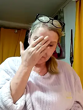 irinamaux online show from March 22, 2026, 5:00 am