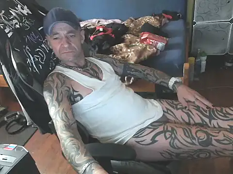 Snapshot of Tomi18cmm2 chatting on September 27, 2025, 1:16 pm Tomi18cmm2 online show from September 27, 2025, 1:16 pm