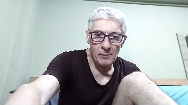 BIGUNCUTHARDCOCK online show from November 11, 2025, 5:07 am