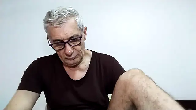 BIGUNCUTHARDCOCK online show from February 7, 2026, 12:47 am