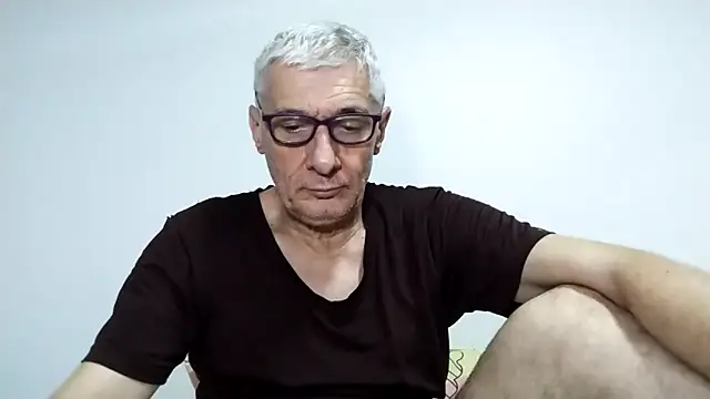 BIGUNCUTHARDCOCK online show from February 28, 2026, 1:34 pm