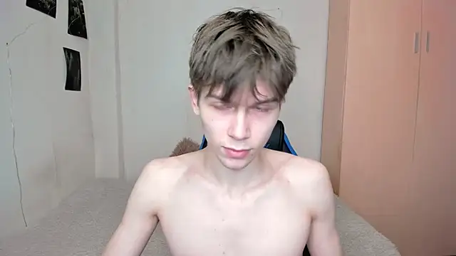 Makentoshi  online show from March 22, 2025, 10:28 am