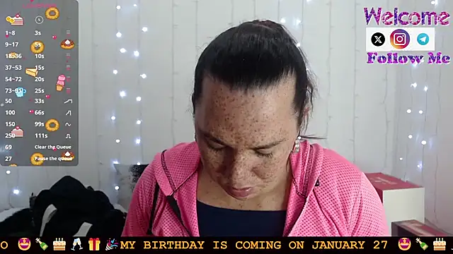 SofiaMadisson online show from January 24, 2025, 1:25 pm