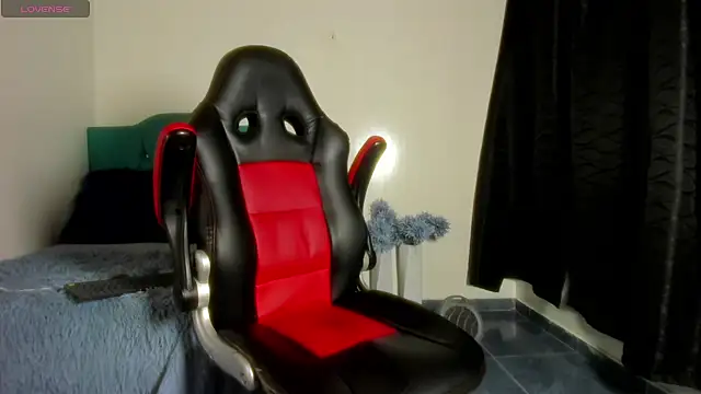 Snapshot of estebanlobo- chatting on January 18, 2025, 5:26 pm estebanlobo- online show from January 18, 2025, 5:26 pm