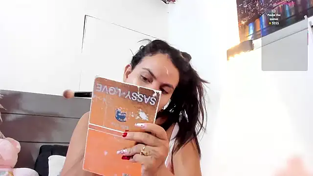 Julieta Coopeer  online show from March 31, 2026, 10:37 am