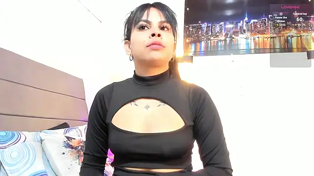 Julieta Coopeer  online show from May 30, 2026, 10:01 am