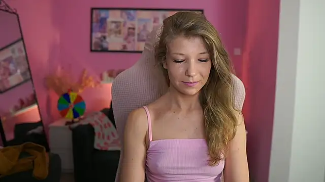 missicute online show from April 7, 2026, 6:08 pm