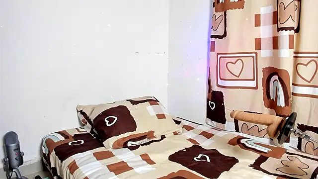 daarklover online show from April 5, 2026, 2:53 am