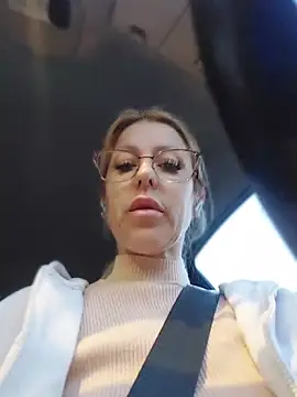 blondyruby online show from March 10, 2026, 6:24 pm