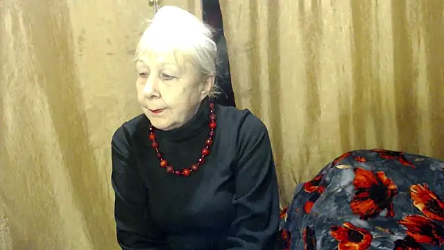 Snapshot of _Estelitta_5 chatting on March 17, 2025, 6:00 pm  Estelitta 5 online show from March 17, 2025, 6:00 pm