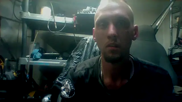 Snapshot of Aaronbp chatting on October 31, 2025, 7:53 am Aaronbp online show from October 31, 2025, 7:53 am