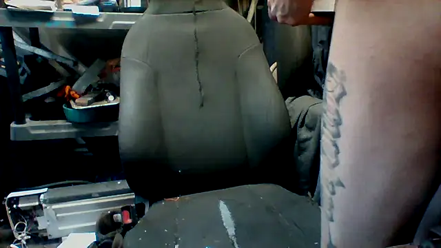 Snapshot of Aaronbp chatting on December 1, 2025, 6:46 pm Aaronbp online show from December 1, 2025, 6:46 pm