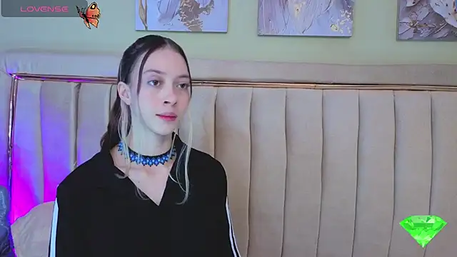 Snapshot of sophiia_grey_1 chatting on February 25, 2026, 9:46 pm sophiia grey 1 online show from February 25, 2026, 9:46 pm
