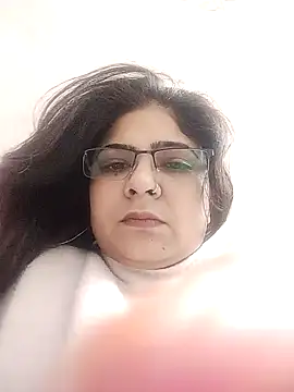 Snapshot of Husnpari20 chatting on January 3, 2025, 5:39 am Husnpari20 online show from January 3, 2025, 5:39 am